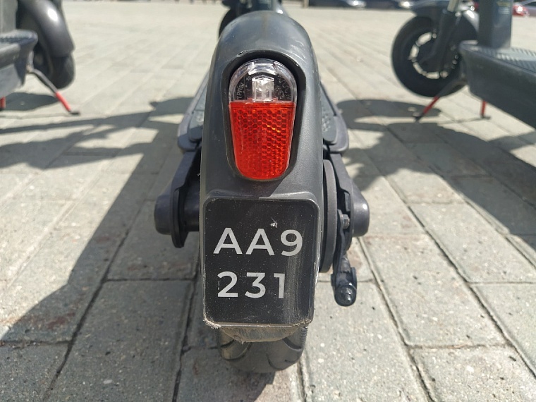 В Тюмени арестовали пьяного самокатчика