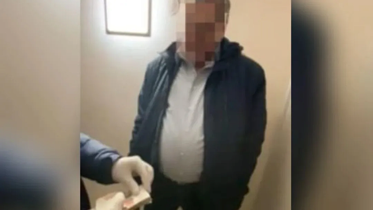 На Ямале при получении взятки задержали крупного чиновника