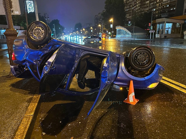 Один пассажир погиб в ДТП на ул. Республики в Тюмени