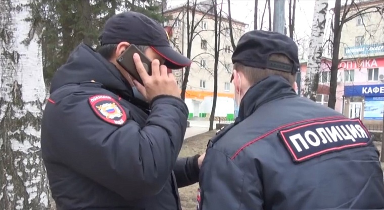 Закладчика, промышлявшего на улице Пермякова в Тюмени, поймала полиция