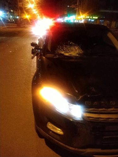 На улице Малыгина юная тюменка на Land Rover сбила мужчину