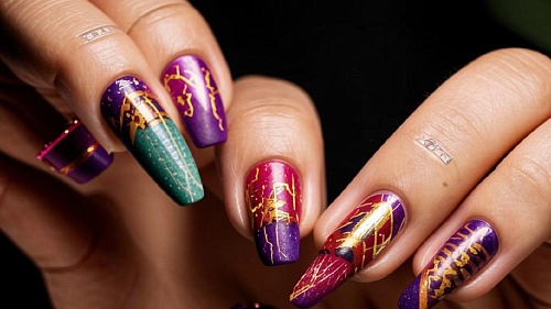 Тоболячка избила мастера за плохой маникюр