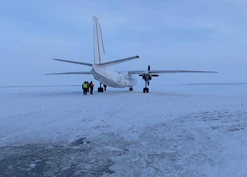 Самолет Utair выкатился за пределы полосы на Ямале