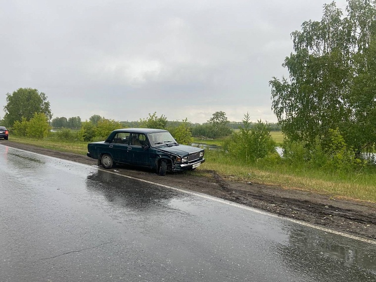 В Ишимском районе велосипедистка спровоцировала ДТП и погибла под колёсами
