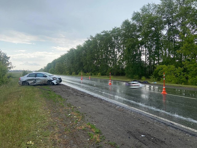 В Ишимском районе велосипедистка спровоцировала ДТП и погибла под колёсами