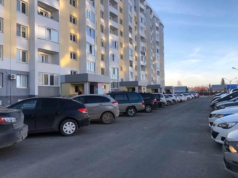 Двое детей на самокатах пострадали в ДТП в Тюмени