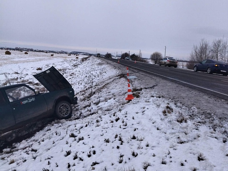 Под Тюменью в пьяной аварии пострадала семья с маленькой дочкой