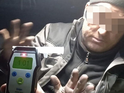 На трассе Тюмень - Омск остановили пьяного дальнобойщика из Ивановской области