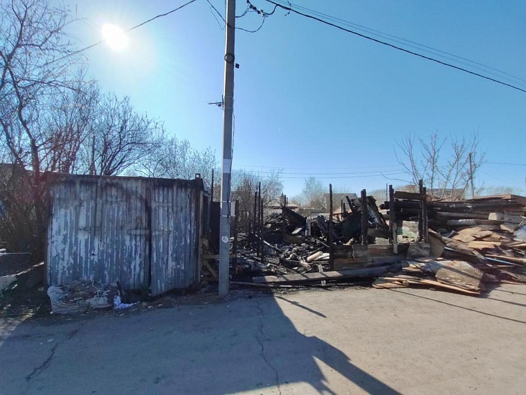 Тюменцы, найденные мертвыми в сгоревшем вагончике, оказались жертвами убийства