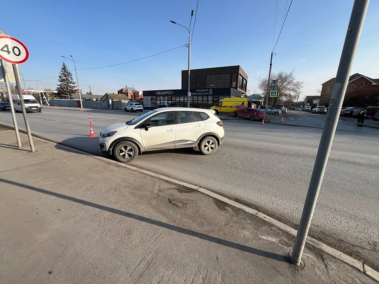 В ДТП на Полевой в Тюмени пострадала четырехлетняя девочка