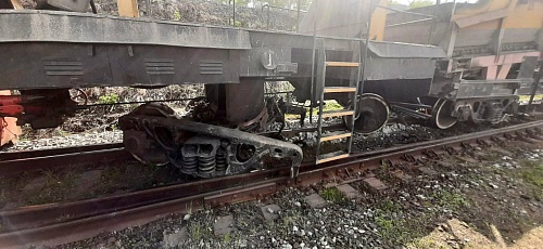 На станции Тюмень сошла с рельсов щебеночно-очистительная машина