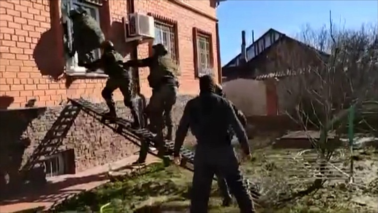 Наркодельцы оборудовали в Ушакова под Тюменью целую лабораторию