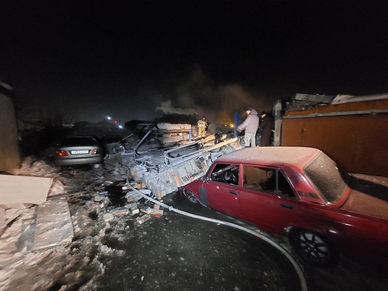 В Тюмени пять человек пострадали во время вспышки газа в гаражном кооперативе