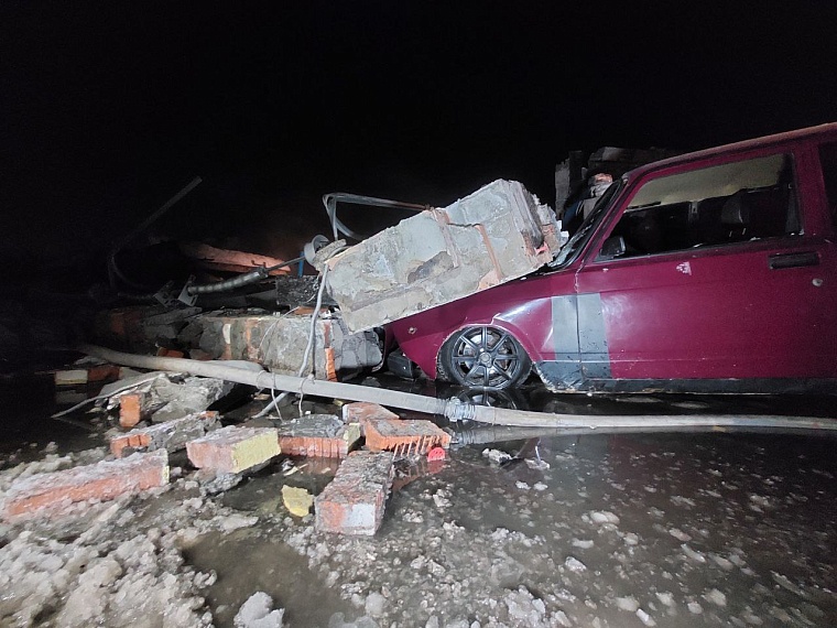 В Тюмени пять человек пострадали во время вспышки газа в гаражном кооперативе