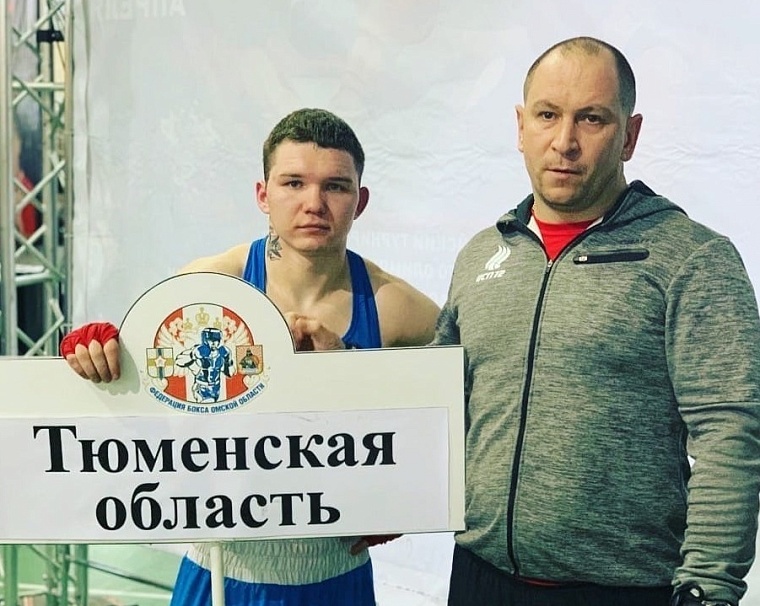 "Выбила ружье и навалилась на парня": тренер рассказал о схватке своего подопечного с медведицей