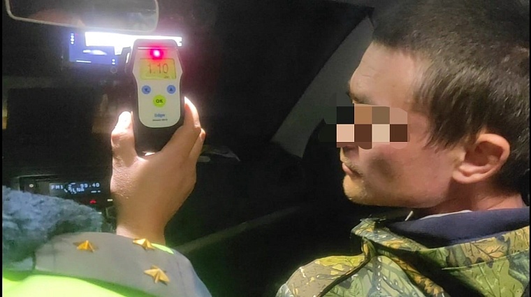 Инспекторы ГИБДД ловят пьяных тюменцев за рулем десятками