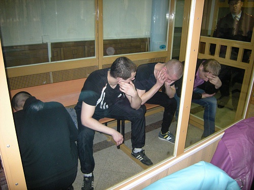 Девушка молила злодеев ее не убивать