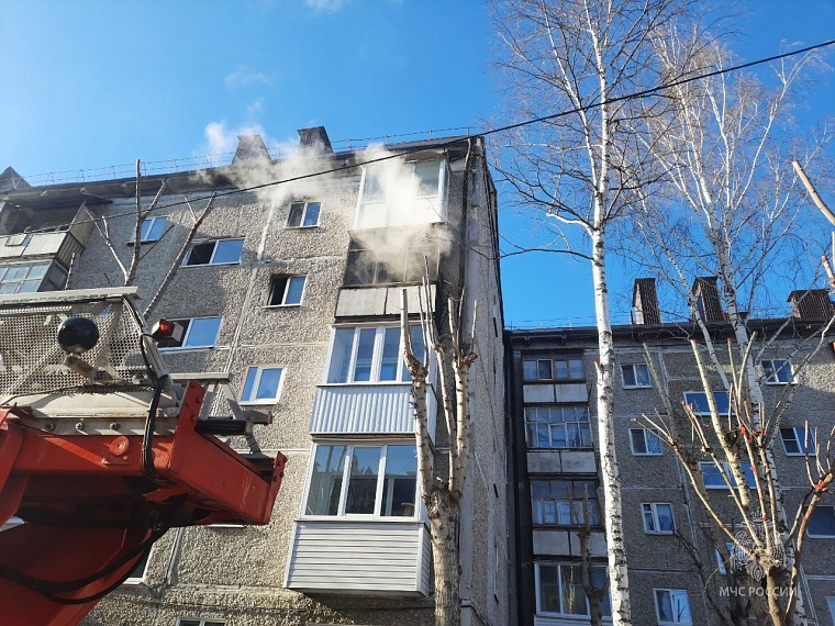 В пожаре на улице Монтажников в Тюмени погиб человек