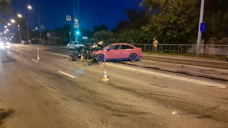 В ночном ДТП в Тюмени погиб 18-летний парень