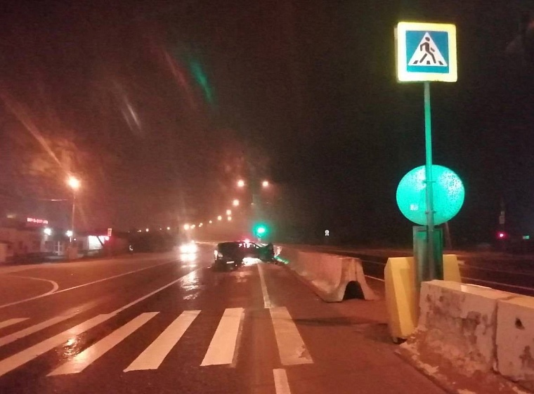 В Тюмени 12 человек пострадало в ночном ДТП в районе Авторемонтной