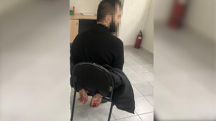 На Ямале случайный попутчик оставил водителя без машины