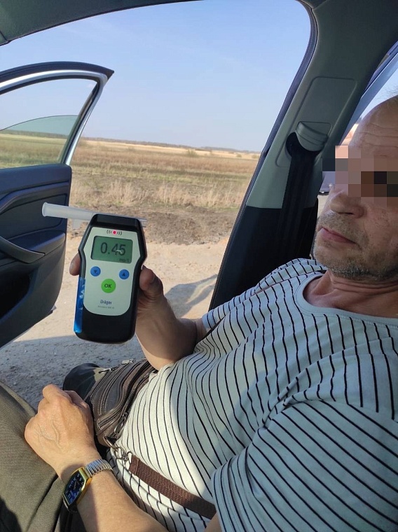 На трассе Тюмень-Омск остановили пьяного водителя большегруза за нарушение ПДД