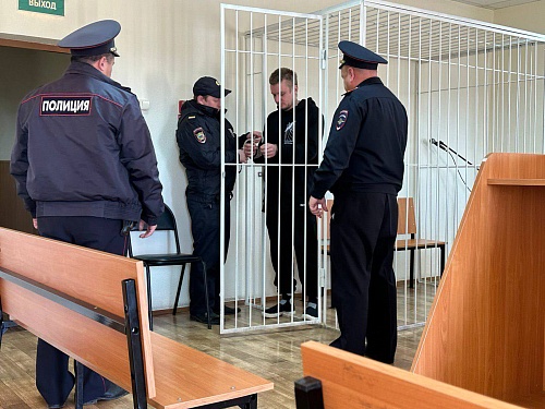 Отца двоих детей, который решил подзаработать перевозкой наркотиков, отправили в колонию на 11 лет