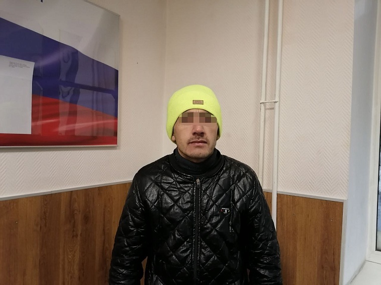 К иностранцу за рулем в Тюмени пришлось применить физическую силу