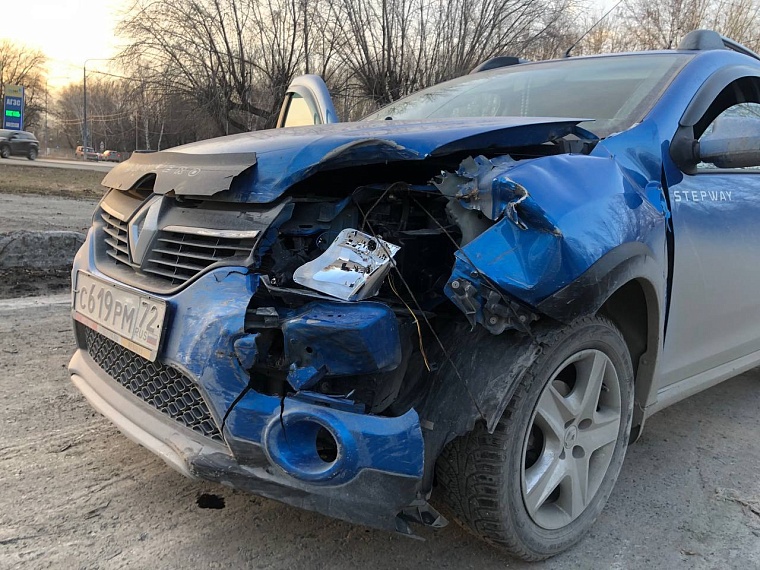 Двое детей пострадали в столкновении машин в Тюмени