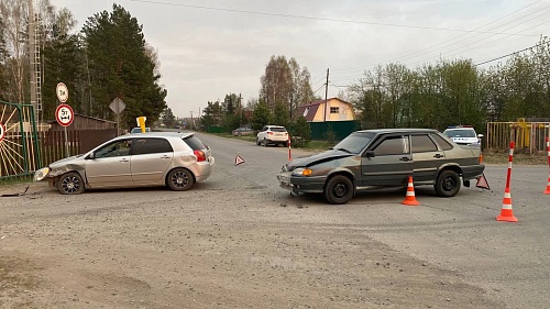 Под Тюменью молодой бесправник спровоцировал ДТП, в котором пострадал ребенок