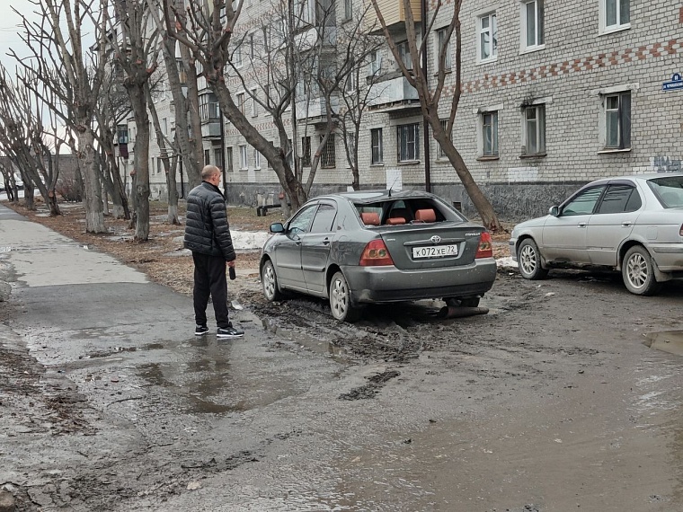 У «Газели» на Червишевском тракте прямо на ходу отлетело колесо