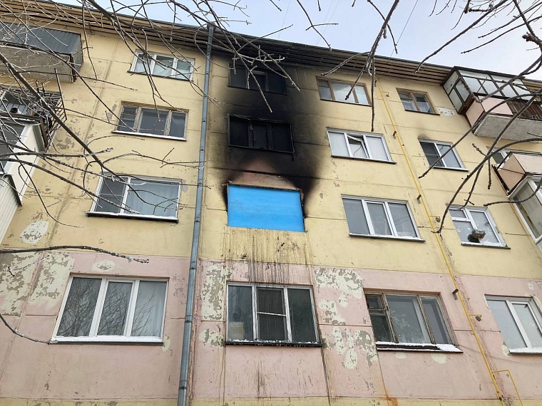 В Новосибирске из-за гирлянды сгорела квартира