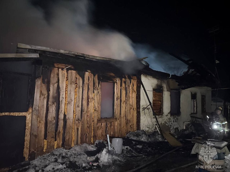 В Казанском районе во время ночного пожара погиб человек