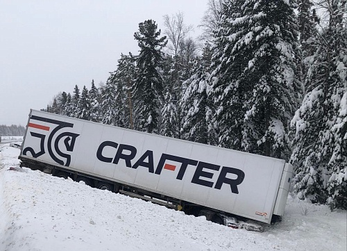 Семья из Губкинского пострадала в аварии на трассе Тюмень-Ханты-Мансийск