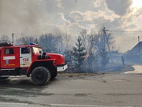 В Тюменском районе из-за пожаров эвакуируют жителей: горячие линии