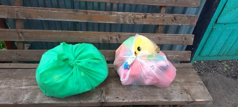 Житель Ишима украл 32 игрушки из автомата в ТЦ, чтобы помириться с матерью своего ребенка