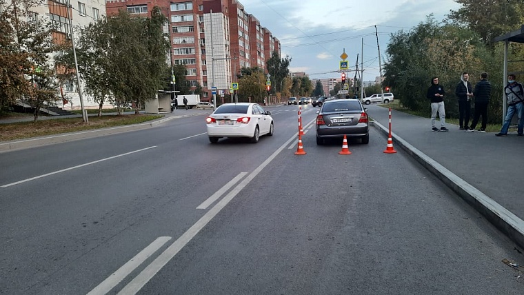 На перекрестке в Тюмени водитель на «Лифане» сбил первоклассника и скрылся