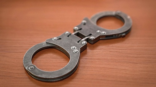 Житель Ялуторовского района пытался задушить девушку в автокемпинге