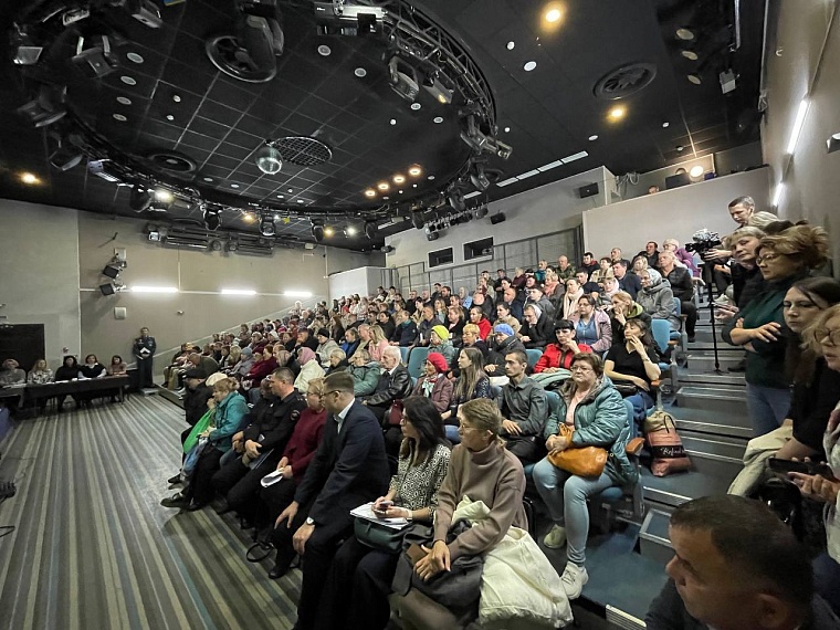 Пострадавшим от пожара с улицы Ремезова в Тобольске помогут с документами и деньгами