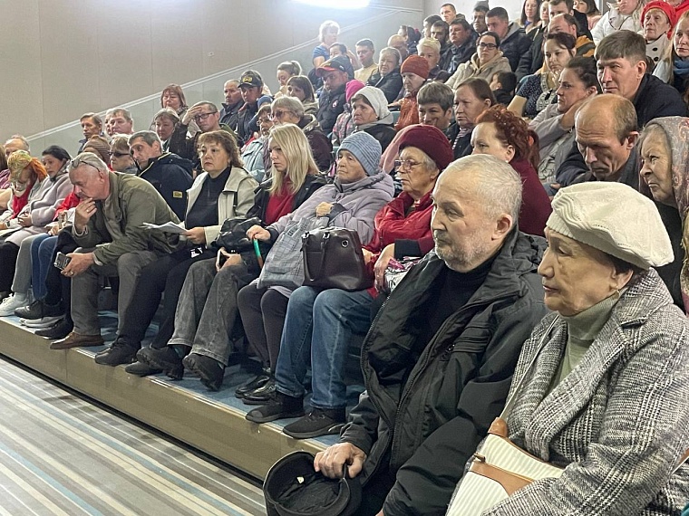 Пострадавшим от пожара с улицы Ремезова в Тобольске помогут с документами и деньгами