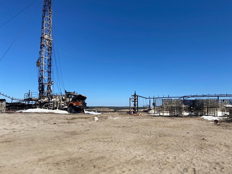 Пострадавших на ямальском месторождении доставили в больницу