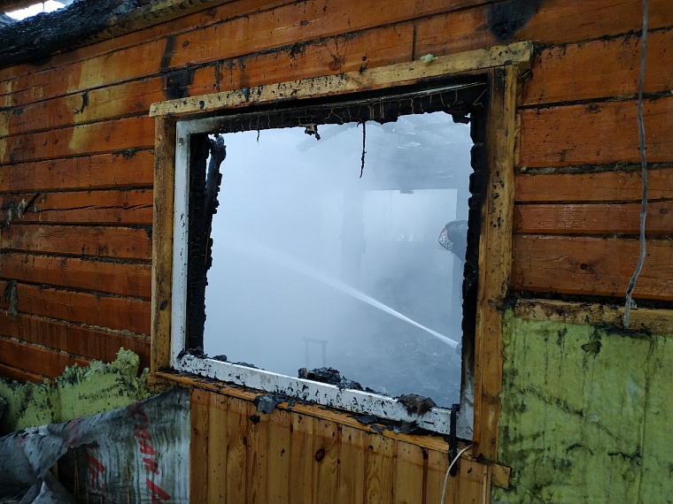 Пункт проката инвентаря на базе "Боровое" загорелся на глазах отдыхающих