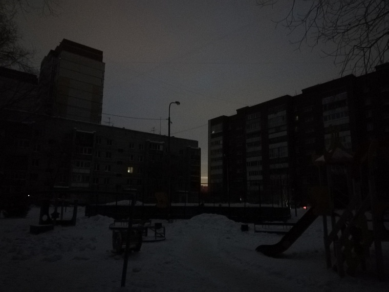 Энергетики обещают восстановить подачу электричества тюменцам в течение часа