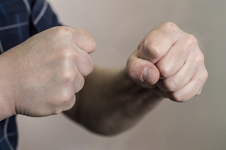 Житель Тюменской области избивал жену на глазах у детей