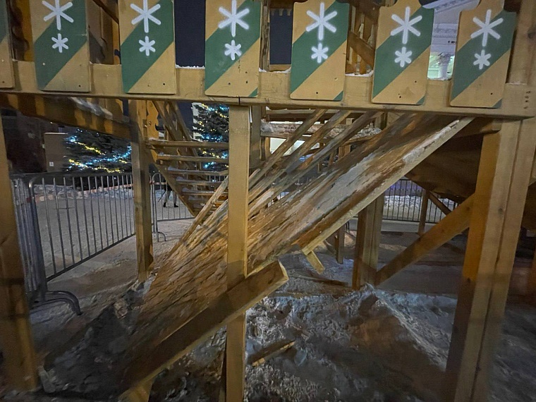 По факту обрушения горки в Тюмени возбуждено уголовное дело