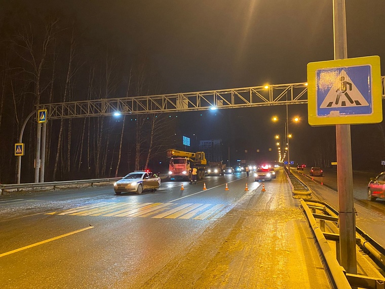 На рощинской дороге в Тюмени погиб пешеход