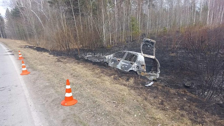 Пьяный пенсионер на Hyundai Getz врезался в автобус у СНТ "Самотлор"