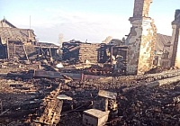 Тюменка просит помощи: у родителей сгорел дом, мать с ожогами - в больнице