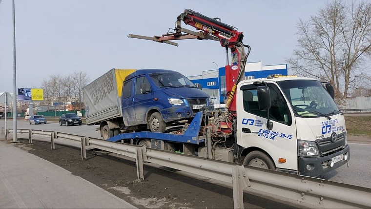 Водитель "Газели" пытался дать взятку тюменским автоинспекторам