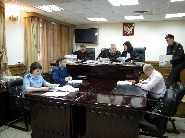 Обманутые кредиторы не грозили директору продбазы за похищенные 65 млн рублей